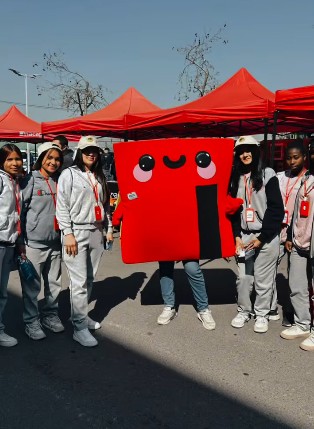 Nuestros alumnos de IV medio visitaron las instalaciones de INACAP sede Maipu, en la cual participaron de los stand y taller de modo solar conociendo todo sobre los paneles solares, instalación y modo de uso ☀️ agradecemos esta increíble invitación! 